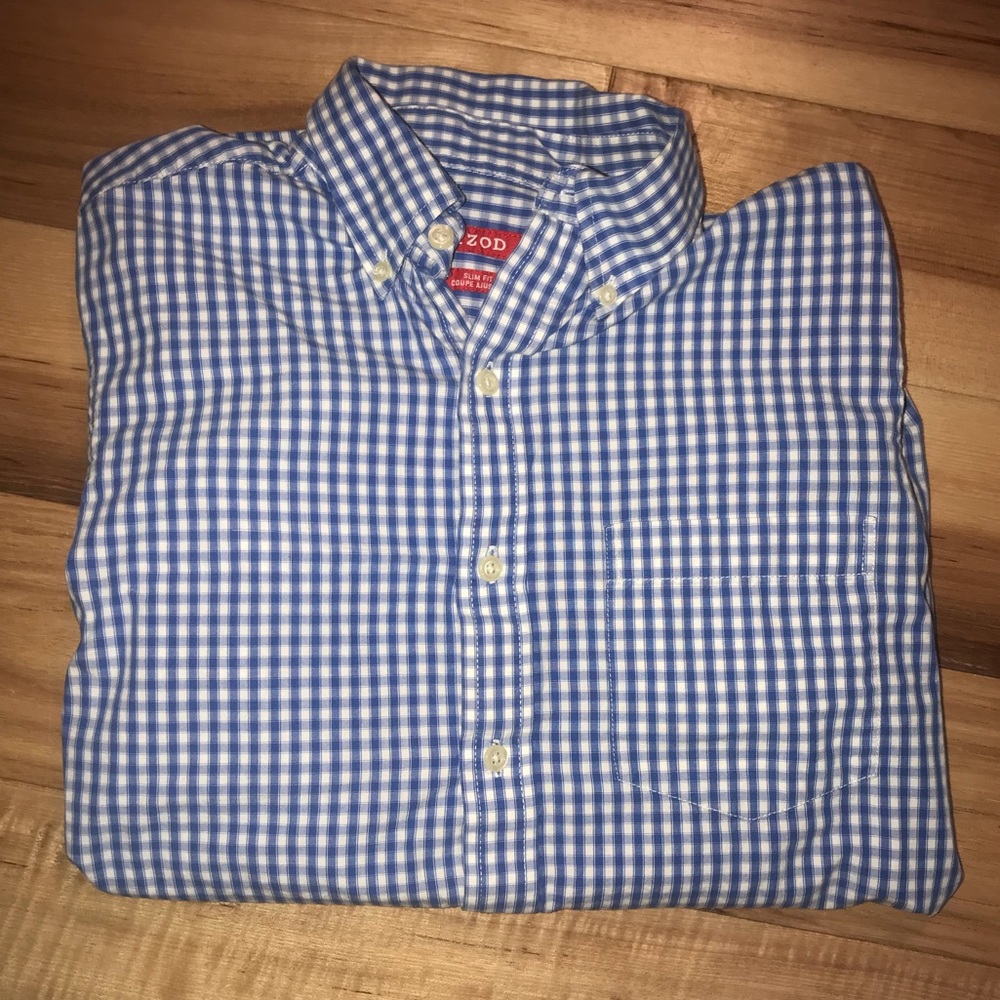 EUC Men’s slim fit Izod button down 👕✨